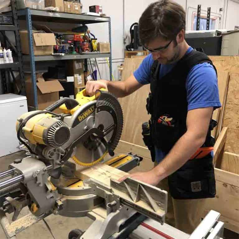 Atlas 46 Carpenters Vest Review & Features (2024)) - ToolbeltGuru.com